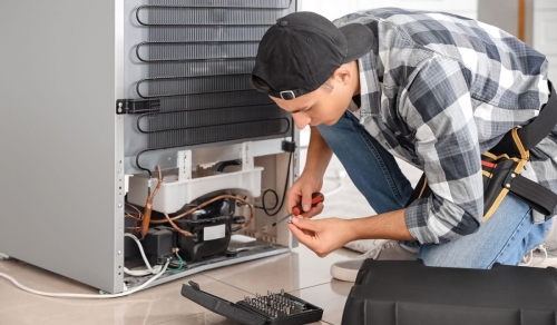 【業務委託】自動車整備士が活躍中！ (東京都　大田区）