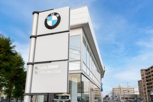 ≪新潟市×サービスフロント≫BMW・MINI/年休120日以上！賞与年３回（前年度4.5ヶ月支給）