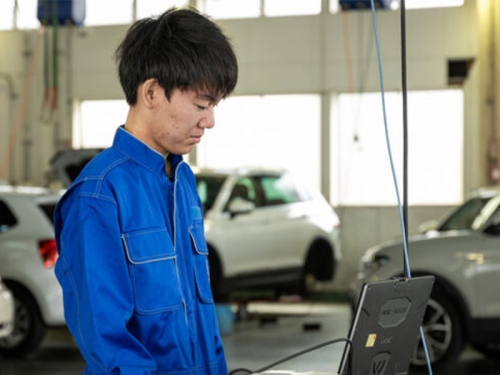 自動車整備士（2級整備士）｜VW正規ディーラー（つくば市）✅休みと稼ぎの両立