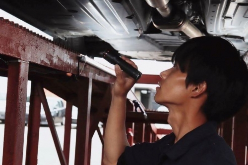 資格取得支援有　輸出前車両検査員　未経験の方にも丁寧に指導