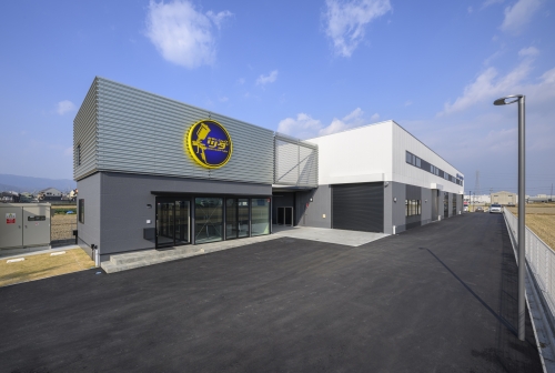 板金塗装スタッフ