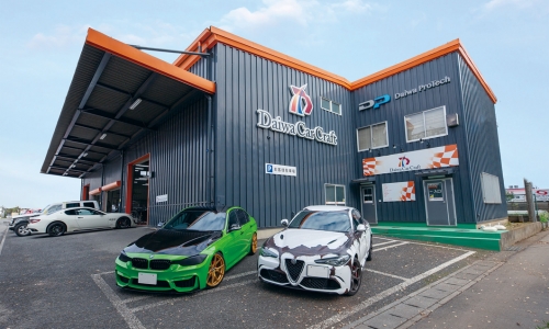 正規ディーラーグループ工場での鈑金メカニック