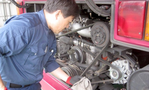 【正社員｜千葉県（浦安市）】完全週休2日制、賞与年3回！大型バスの整備士