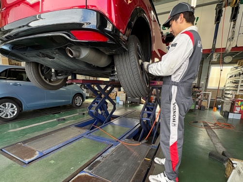 ✨整備士の卵へ✨ホンダのピットで実務体験✅将来の正社員登用も歓迎✅時給1200円✅和歌山で学ぶ