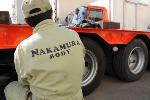 未経験歓迎！自動車整備、板金塗装、架装／3つの中から選べる自動車技術職！上京も支援中！