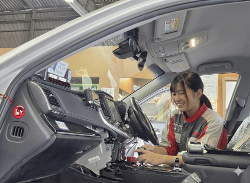 ✅未経験からスタートした女性メカニックが在籍。無理なく学べて、安心して続けられる環境があります✨