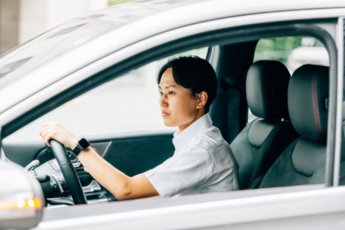 《納車スタッフ募集》　「メルセデス・ベンツ」言わずと知れた高級車。定年後の今こそ好きなことを仕事に。