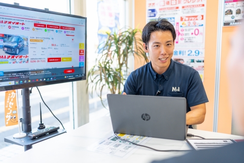 カーライフアドバイザー！残業月5h以下✅未経験歓迎！“人好き”が輝く営業職