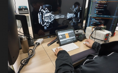 【整備士→技術職へ】スキャンツールの開発を“現場視点”で支える仕事です| 未経験者歓迎！土日祝休