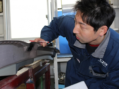 自動車リサイクルパーツの梱包作業｜1日5～6時間勤務