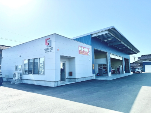 ✨自動車鈑金作業者✨未経験者も大歓迎✅※経験者優遇※エアコン完備❕
