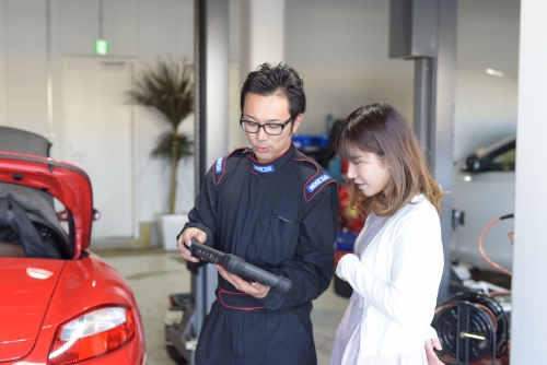 ポルシェ専門店。輸入車整備経験歓迎！未経験も！時間に追われずじっくり整備ができます◎完全週休2日制