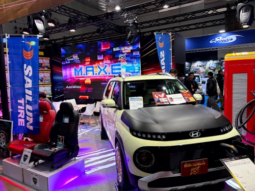 クルマを彩るラッピングスタッフ/安定企業の「特権」で、遊び心のあるカスタムを仕事にする✨面談確約