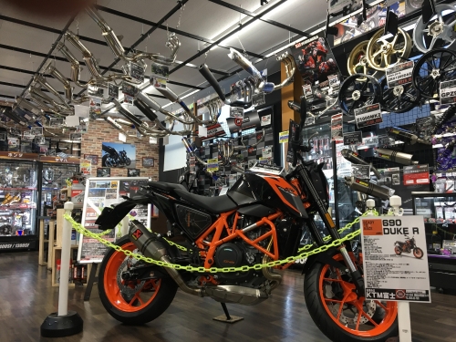 バイク用品大手『ライコランド』で整備士募集。カスタム等の魅力的な業務！創業88年の安定企業グループ