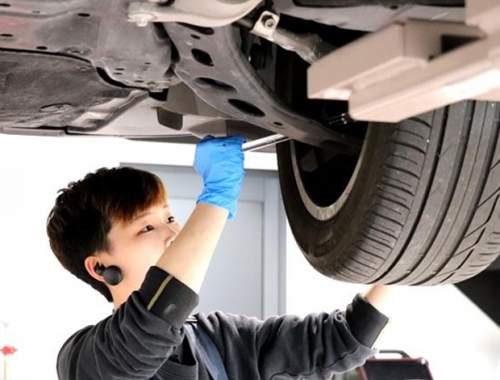 自動車整備士（3級以上）／賞与平均4.5ヶ月／整備台数が増えればさらに賞与アップ！／残業ほぼなし