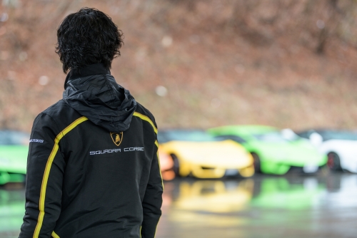 ≪新木場×ワランティ業務≫ランボルギーニ正規ディーラー/年休120日/賞与5か月分実績/日曜定休★