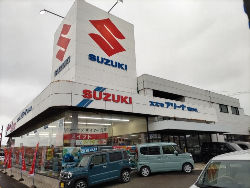 整備士さん大募集！　30代で500万円台の年収を