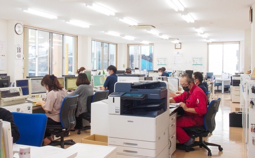自動車リサイクル工場の経理総務✅週３日～勤務可能✅1日の勤務時間も短時間～相談可能