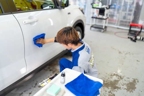 ✨未経験OK✅週3日～OK！クルマを磨く、プロの技
