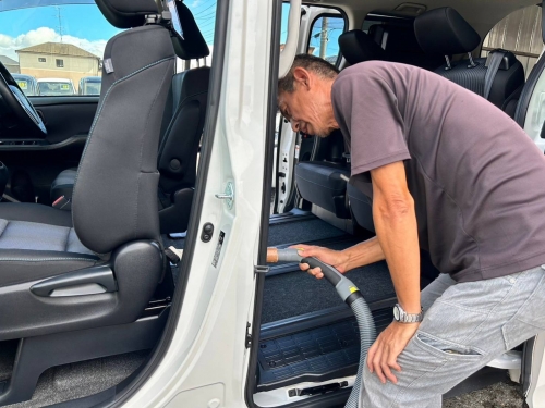 【限定募集！】未経験でも安心！洗車や車内清掃メインのお仕事です！