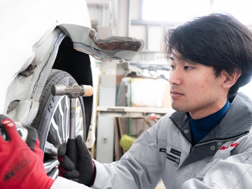 鈑金スタッフを募集⭕土日祝日がしっかりと休める環境✅充実の福利厚生✅経験不問