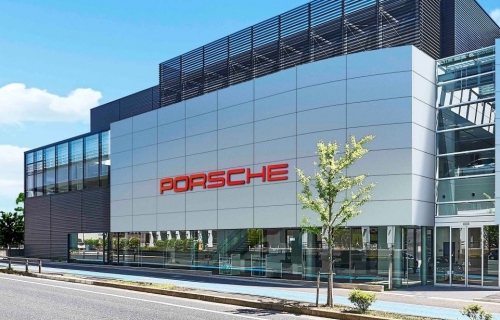 ポルシェ／長久手市【メカニック】年間休日120日！