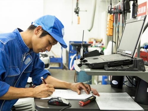 フォルクスワーゲン正規ディーラーの検査員｜完全週休2日・年間休日日数 平均123日！