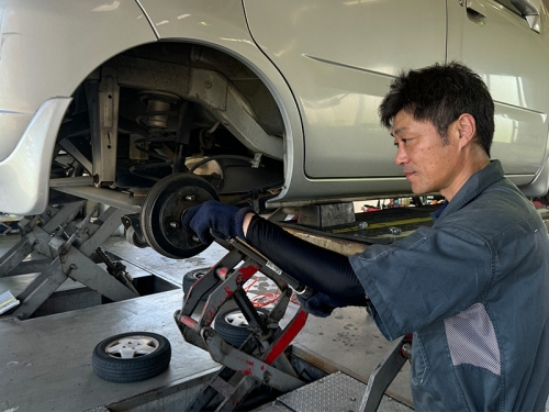 【正社員】 2級自動車整備士｜資格手当3万円｜年収500万円可｜資格も経験も正当に評価される整備士へ
