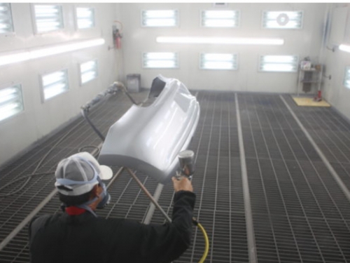 【塗装部門マネージャー候補】テスラ・ベンツ認定工場でキャリアを築く