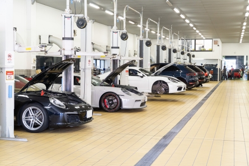 ≪みなとみらい&times;ポルシェ≫整備士/配属場所はお住まいを考慮/年休120日/賞与4.5か月実績