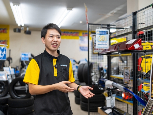 カー用品・バイク用品の販売スタッフ（アルバイト）│未経験から正社員を目指せる！車・バイク好き歓迎！