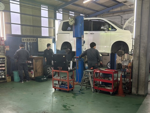 自動車整備士（2級）｜見てから決める転職制度（大阪市）／入社前に職場を確認できる安心制度✅面談確約