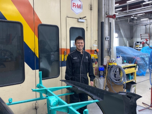 塗装スタッフを募集✅日曜日休✨社員インタビュー掲載求人✅MB正規ディーラー内工場✨残業少なめ