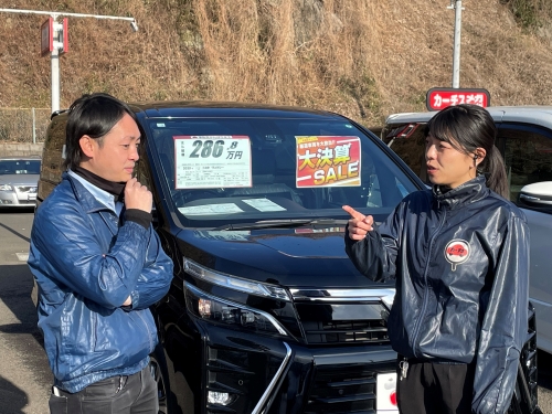 中古車販売スタッフ/昨年の未経験入社実績10名！/年間休日129日以上可能！
