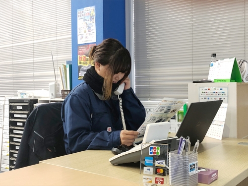 レンタカー店舗での営業・受付・車両管理｜土日祝休みの週休２日制。年間休日115日、残業も少なめです！