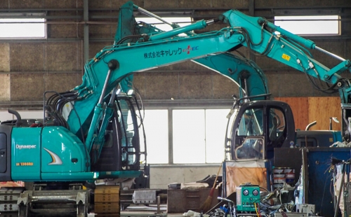 【資格＆経験不問】重機を使った自動車の解体業務！残業ほとんど無し、有休取得も推進！