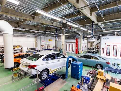 未経験の鈑金職人｜2023年新設工場｜月給23万～｜残業10h以内｜年休120日・18時終業