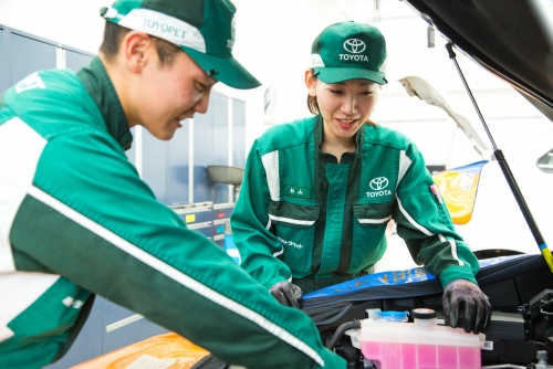【年間休日113日！賞与4.92ヶ月！】働きやすい！トヨタ正規ディーラーで自動車整備士！！