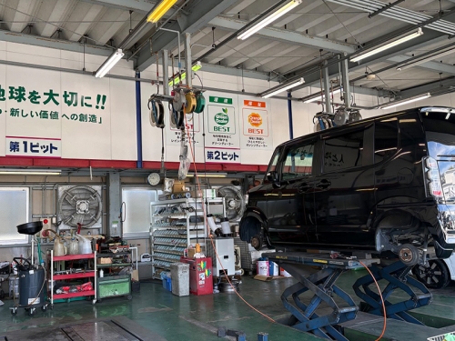 【アルバイト・パート】洗車アルバイト／週4日で安定勤務｜未経験から始める洗車スタッフ