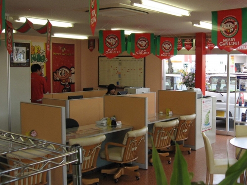 【土日のみの勤務】受付事務・フロントスタッフ｜１日３時間～相談可・WワークもOK！