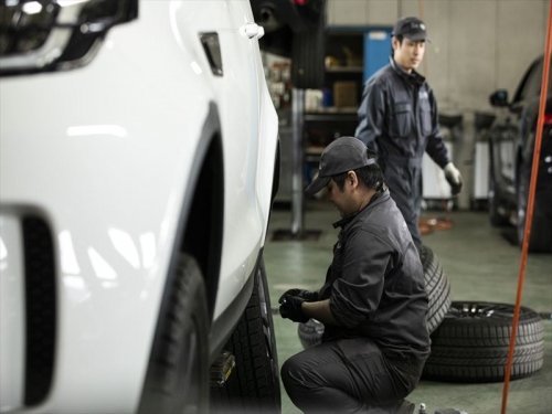 ジャガー・ランドローバー正規ディーラー｜年休平均123日！世界レベルの技術を学べる環境です