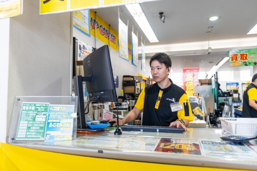 パーツアドバイザー／アップガレージのスタッフを募集✅面談確約✨賞与3.5ヶ月