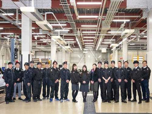 メルセデス・ベンツ正規ディーラーの提案営業（新車担当）✨東証上場グループの安定基盤✅成果を正当に評価