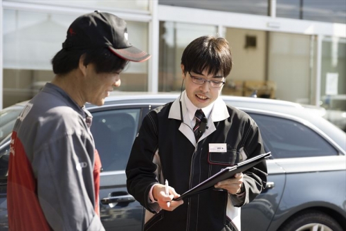 アウディ正規ディーラーのサービスフロント（未経験可）｜年間平均休暇日数123日！