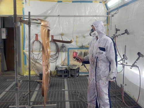 【智頭石油株式会社】未経験者OK！自働車鈑金・塗装スタッフ