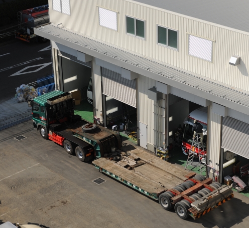 【完全週休二日】無資格未経験可能から始める整備士／月収27万～✨【年間休日126日】