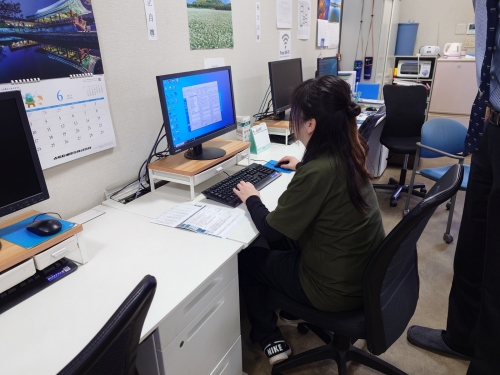 【未経験から正社員へ｜転勤なし】✨安定の自動車業界で営業×事務デビュー