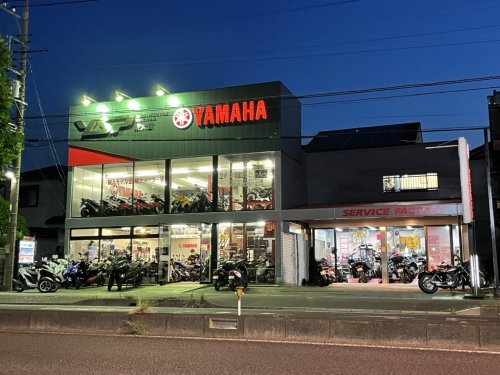 ヤマハオートバイのディーラー店にてメカニックを募集しています！