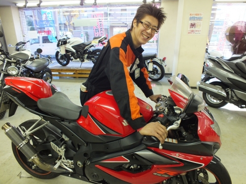 バイク オートバイ ショップ　メカニック 整備 スタッフ　完全週休2日制　ビーフリー世田谷用賀店