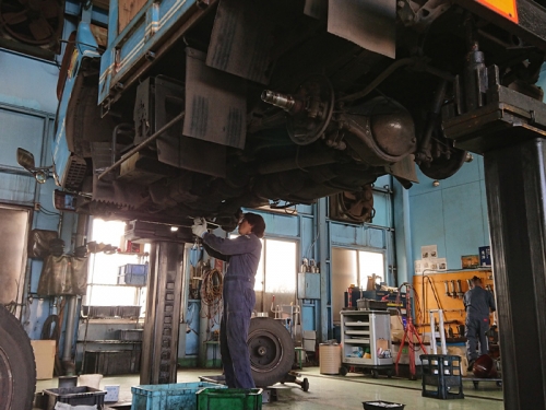 ✅資格も経験もゼロで大丈夫！✨整備士デビュー、応援します！